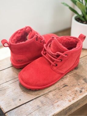 SOLD UGG Neumel Samba Red Suede Lace Up Ankle Boots Women’s 7 Chukka Cozy